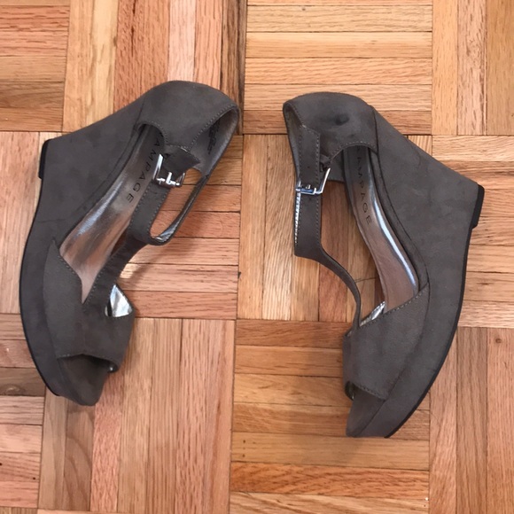 Rampage Grey Heels - Size 8.5 - Picture 4 of 7